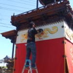 治助の木鼻をはずします