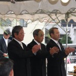 役員さんたちがどんどん玉串奉奠をしていきます。真中が南の氏子総代さん。