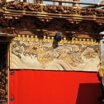 不必要なときは、追い綱（ハンド綱）は山車の中に収納されます。