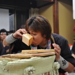 さぁー、今年もこいつがはしゃぎます！鞘に納めてからの若い衆は元気いっぱい！