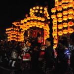 三番叟が終わったら、一輌ずつ後ろに下がっていきます。