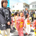 でました!全絞りのお着物、クラシカルな髪、完璧な美少女!