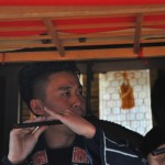 囃子仲間頑張る　2ｗ