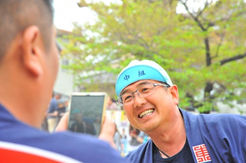 東組から出向して